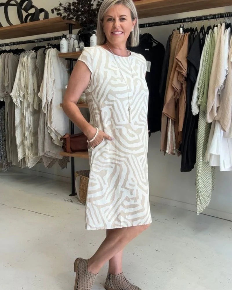 Nelia – Luchtige A-lijn Jurk met Zebra-Print - Selvina