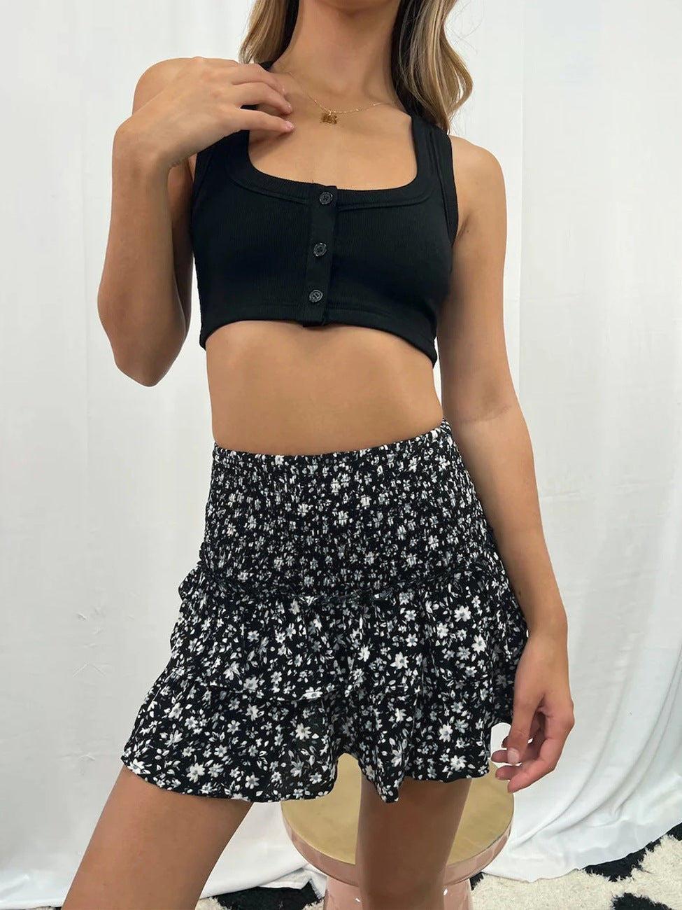 Flairé – Gelaagde Mini Rok met Bloemenprint en Gesmokte Taille - Selvina